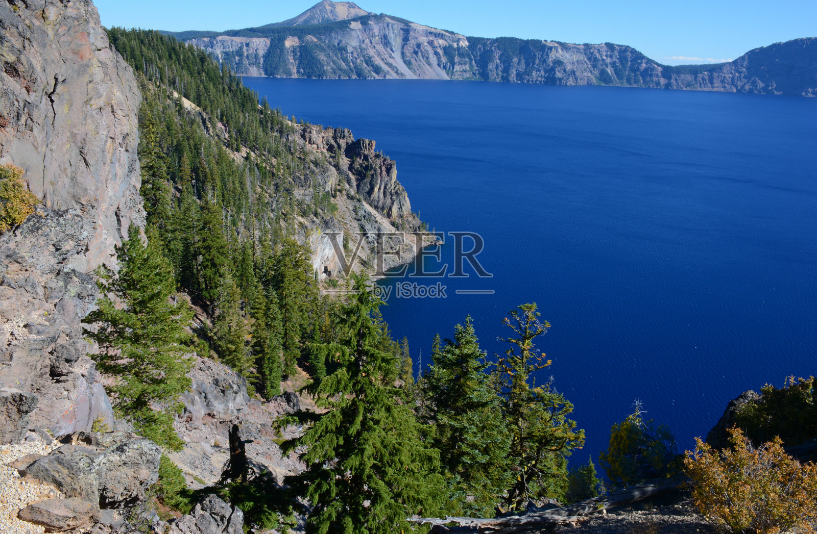 风景一览火山口湖照片摄影图片