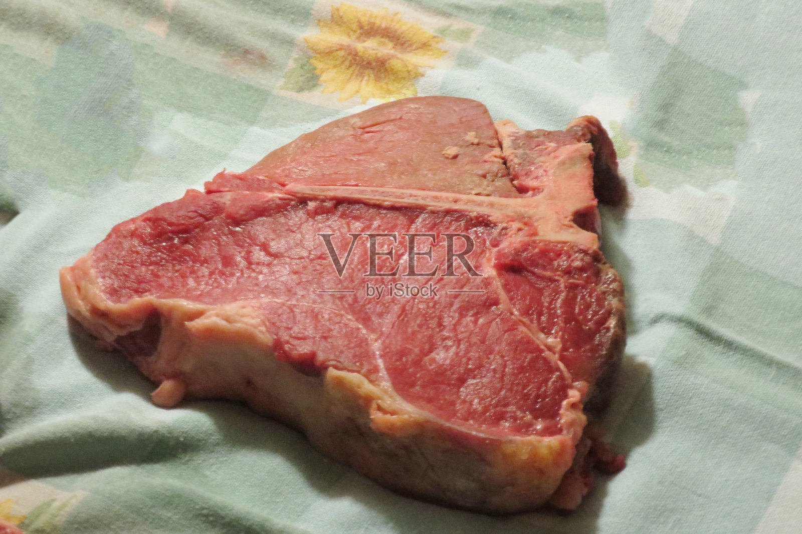 烤佛罗伦萨牛排照片摄影图片