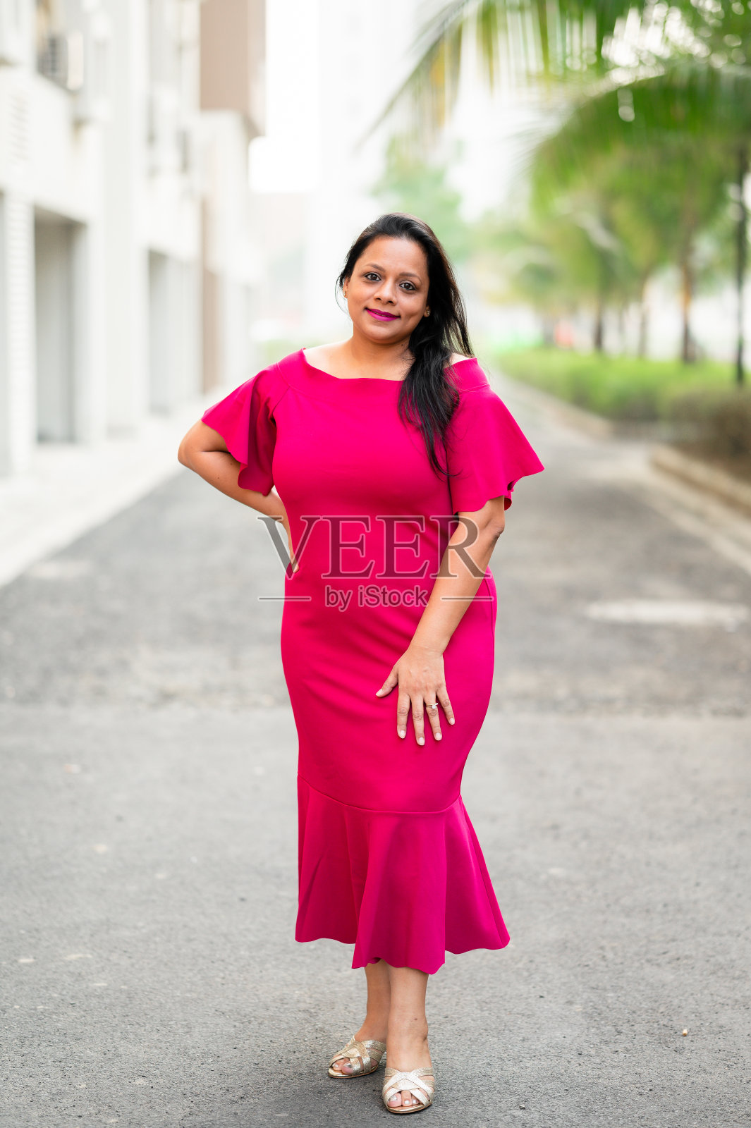 年轻女子画像照片摄影图片