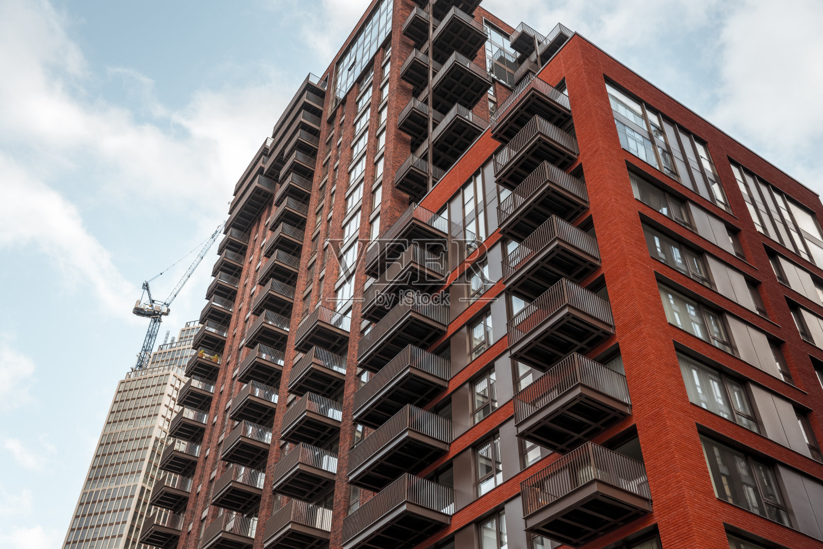 红色公寓楼照片摄影图片