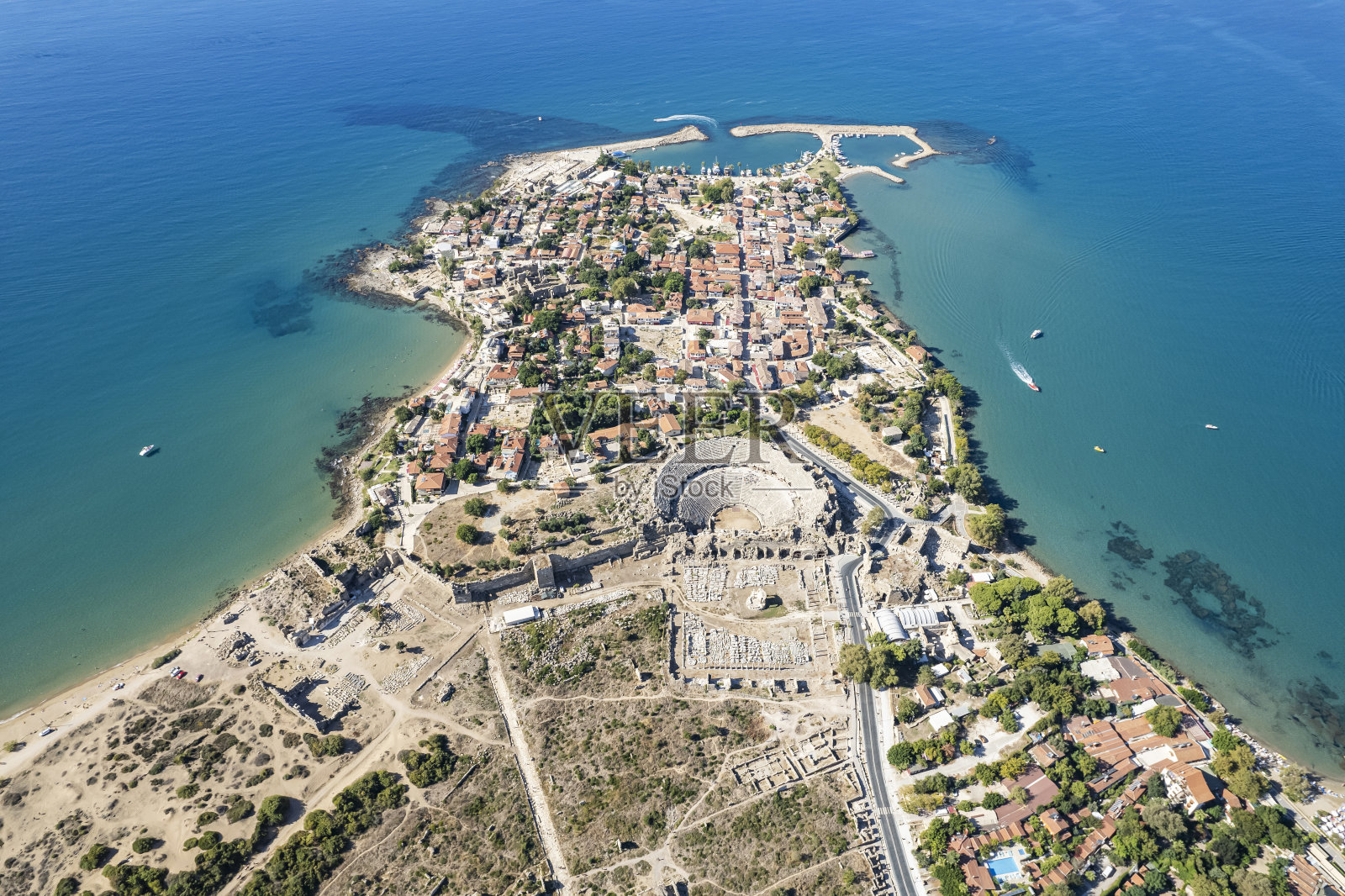鸟瞰土耳其安塔利亚的塞德城照片摄影图片