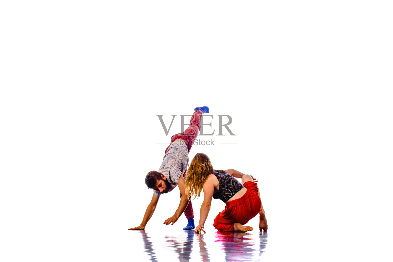 青少年在跳霹雳舞照片摄影图片