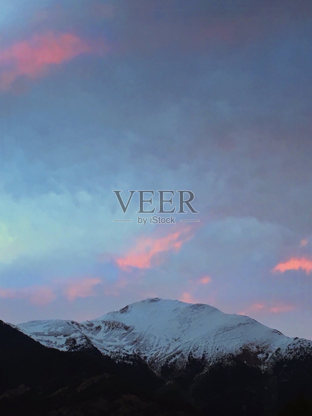 日出和雪景照片摄影图片