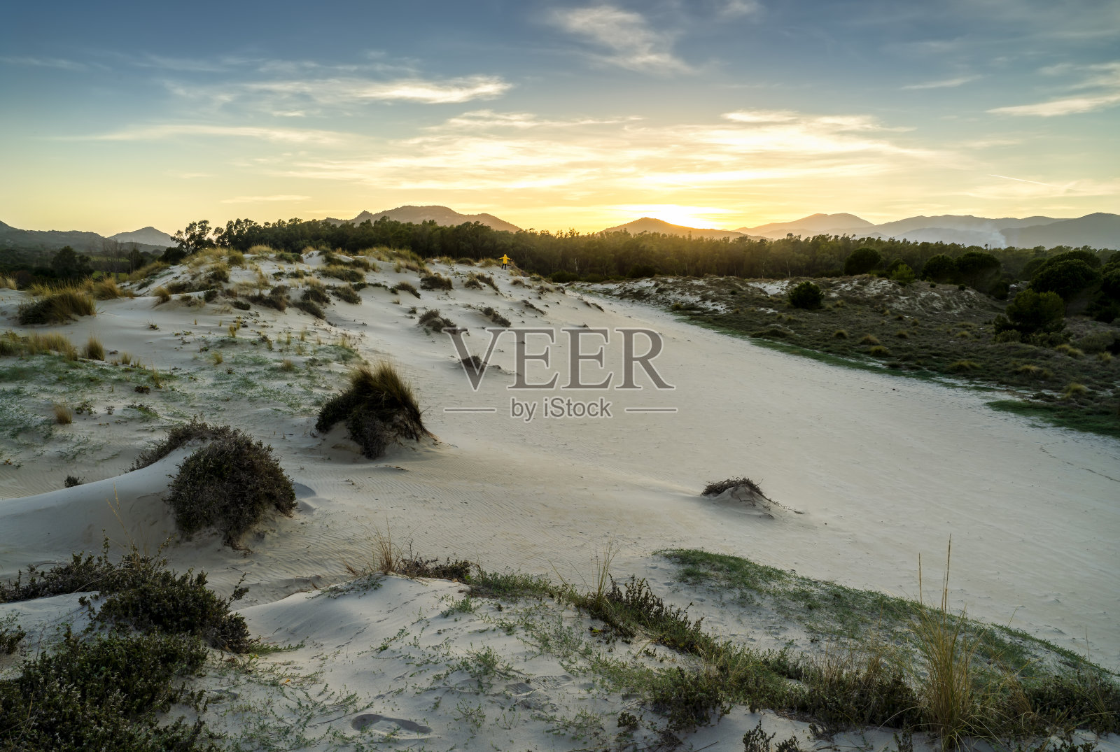 撒丁岛卡波科米诺的沙丘照片摄影图片