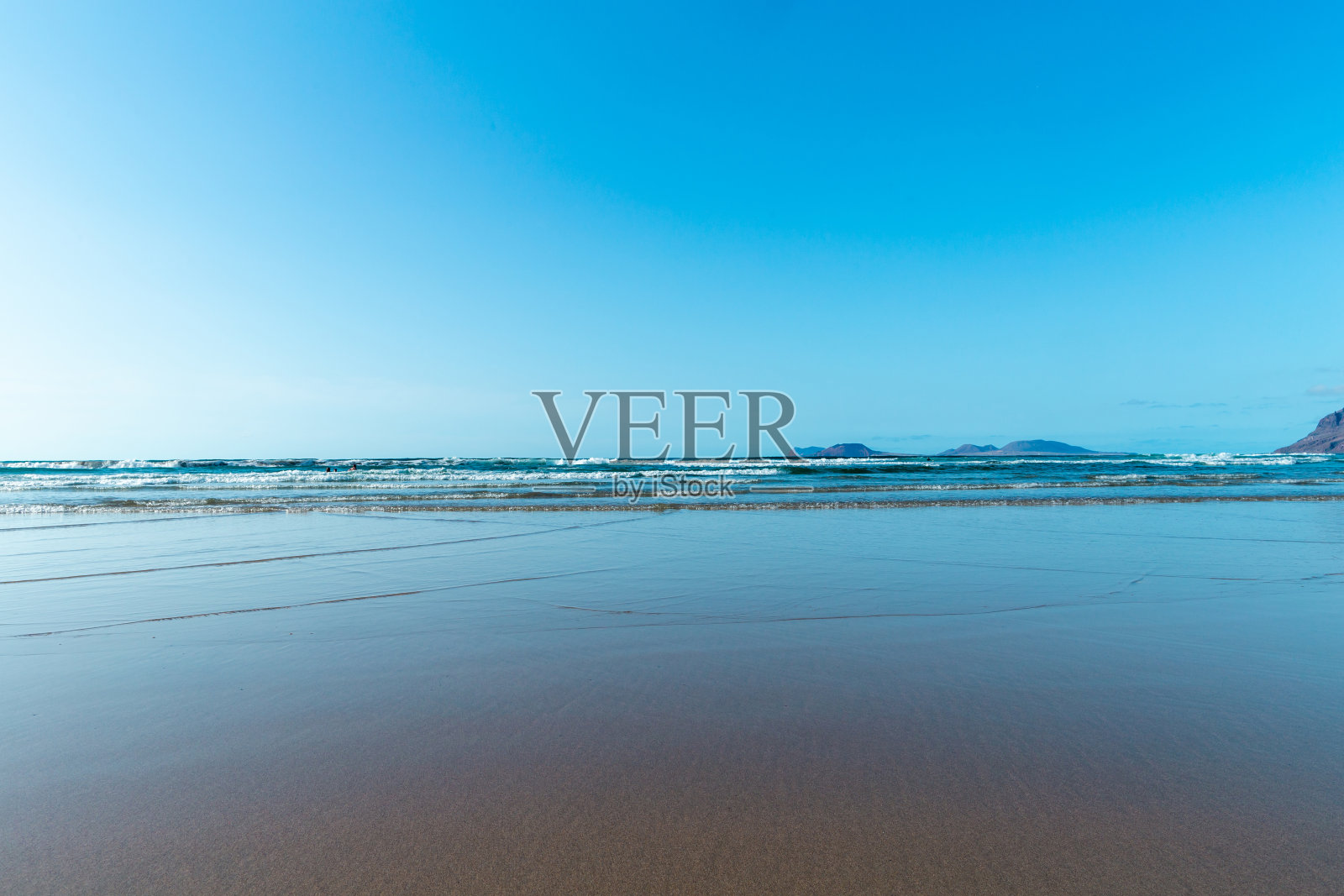 兰萨罗特Caleta de Famara的海滩景观照片摄影图片