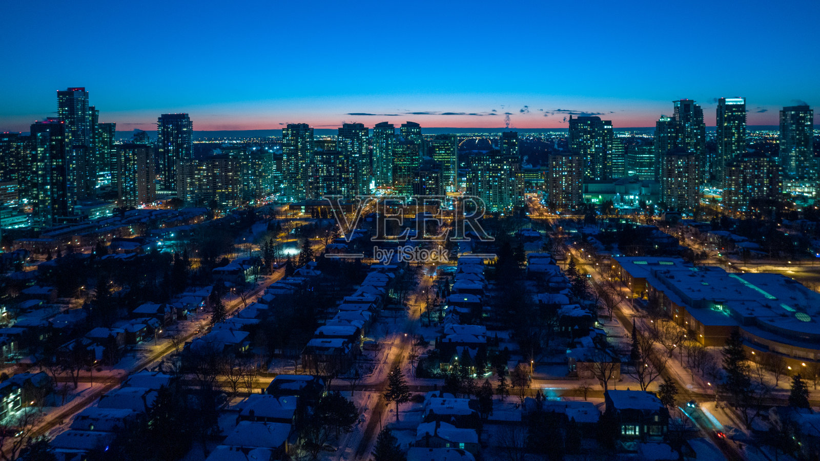 加拿大多伦多夜晚的北约克天际线照片摄影图片