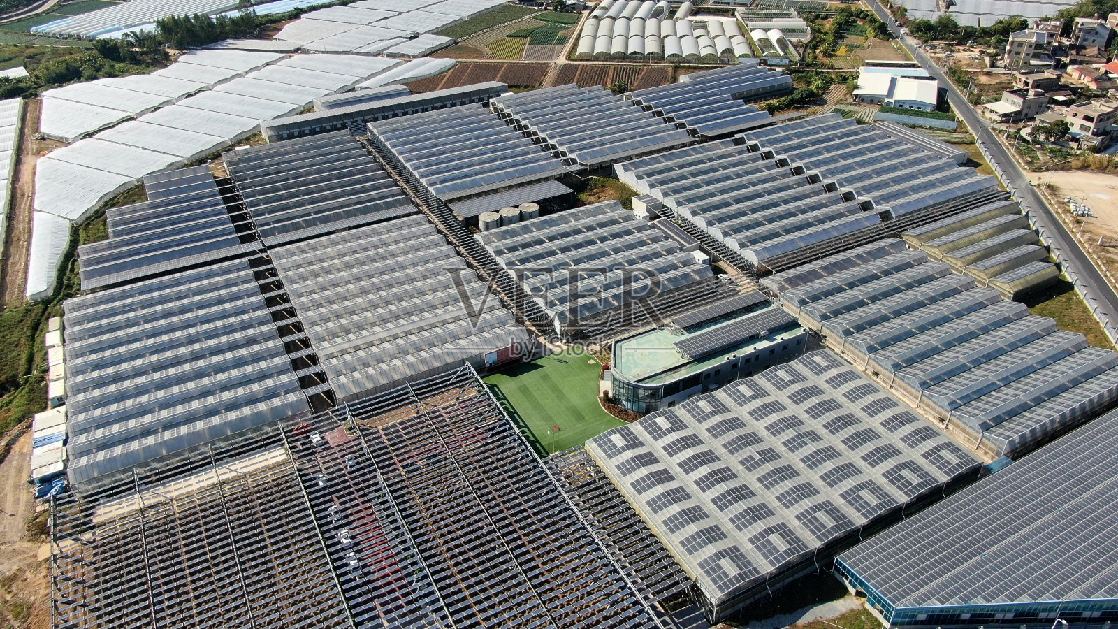 绿色能源太阳能发电照片摄影图片