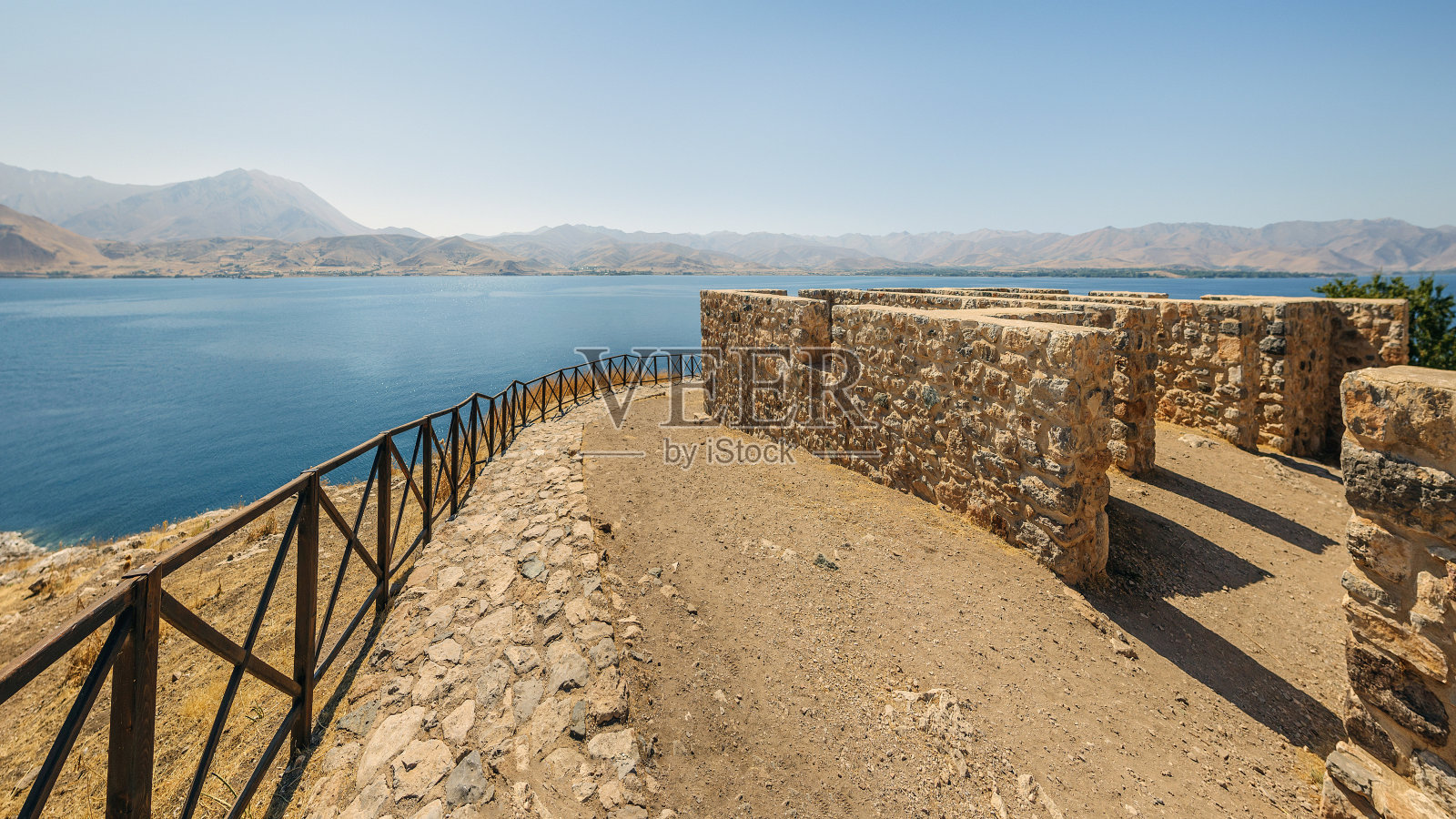 凡湖是土耳其最大的湖,土耳其凡湖照片摄影图片