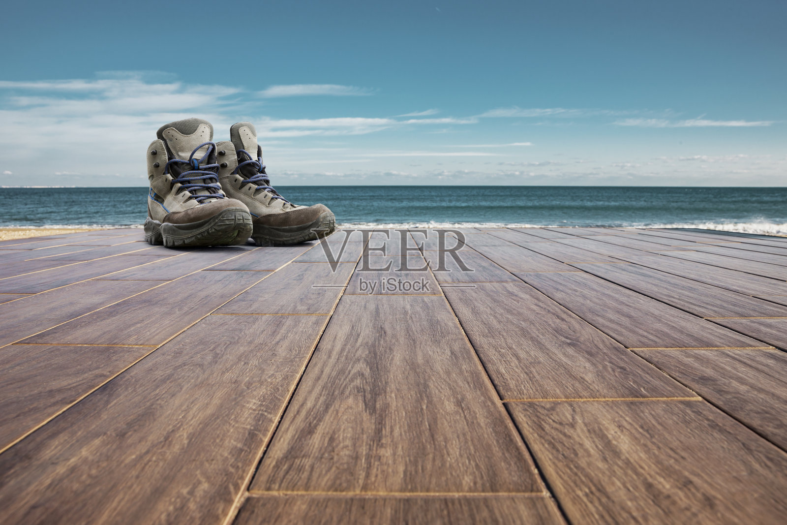 保加利亚黑海海岸的登山靴照片摄影图片