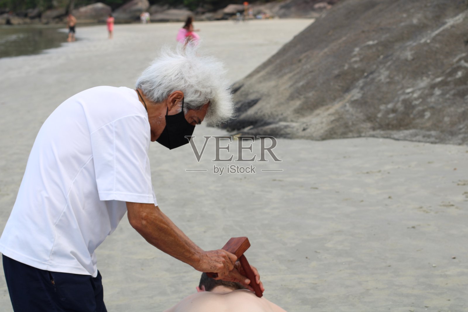 抖森泰式按摩技术照片摄影图片