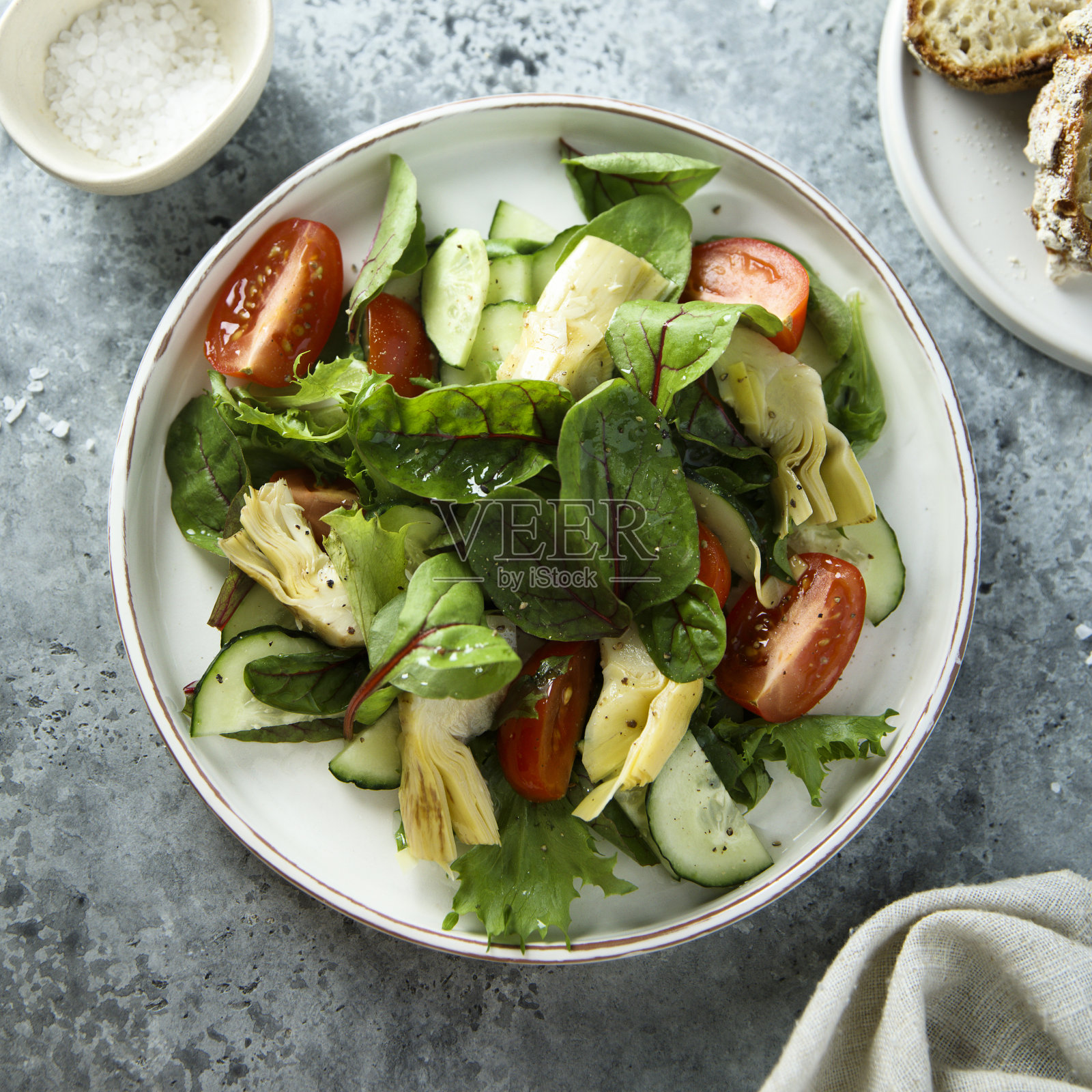 洋蓟沙拉照片摄影图片