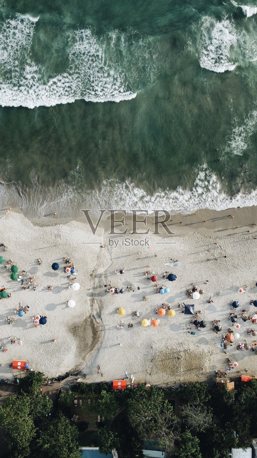 阳光明媚的巴西海滩鸟瞰图照片摄影图片