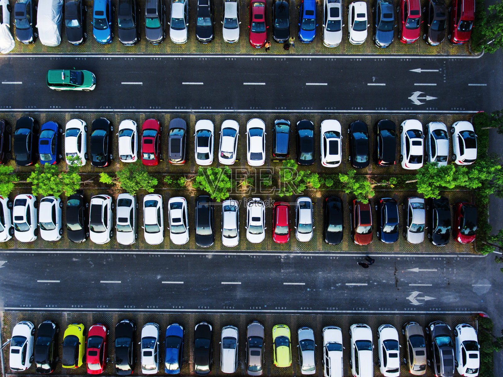 停车场空中照片摄影图片