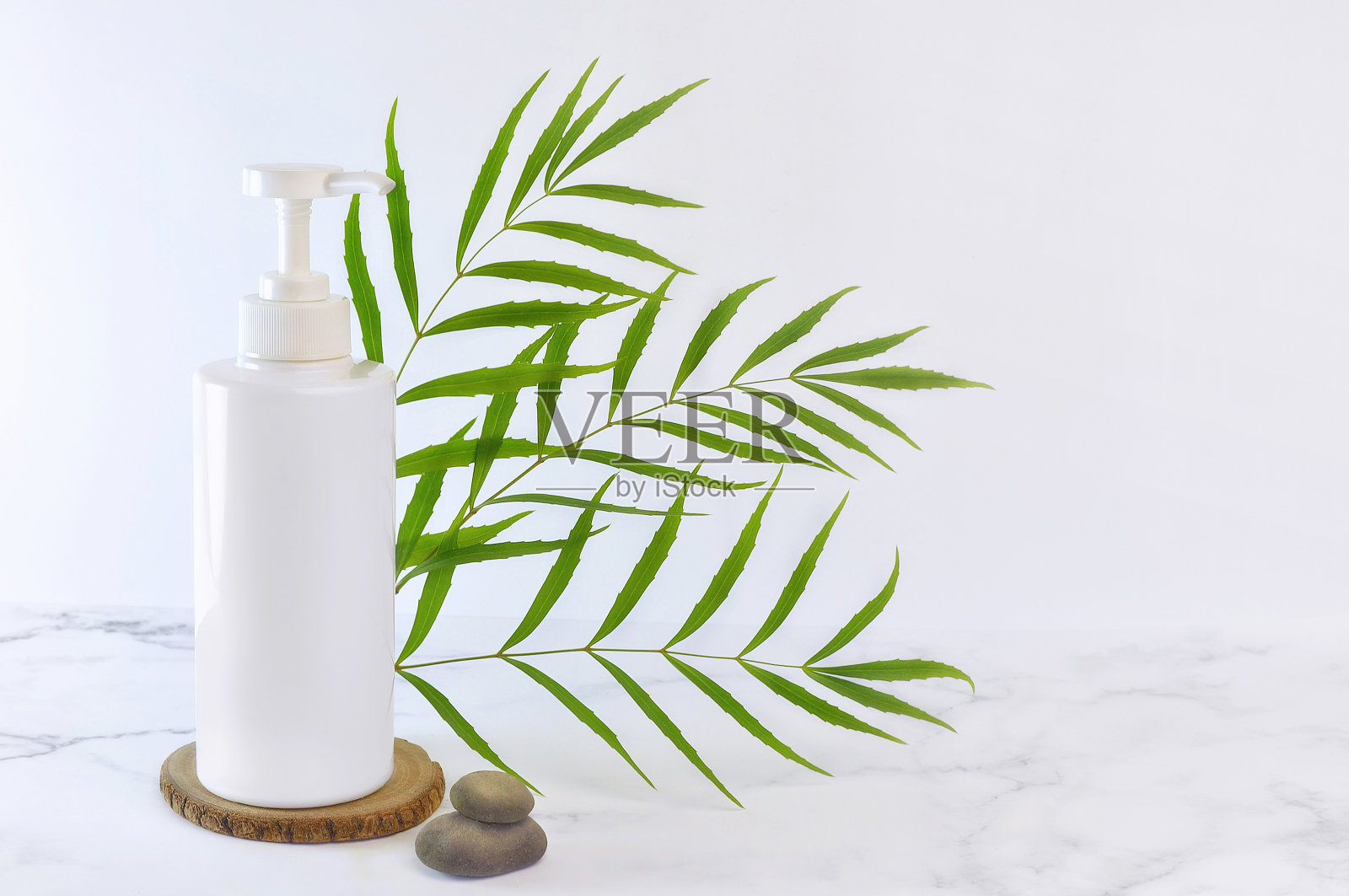 贪婪树叶的化妆品照片摄影图片