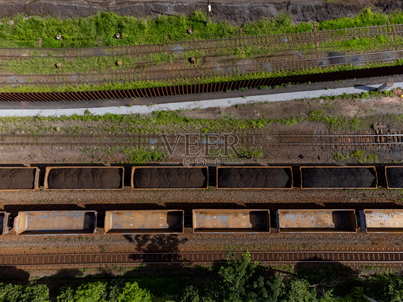 钢铁冶金城内——伊帕廷加照片摄影图片