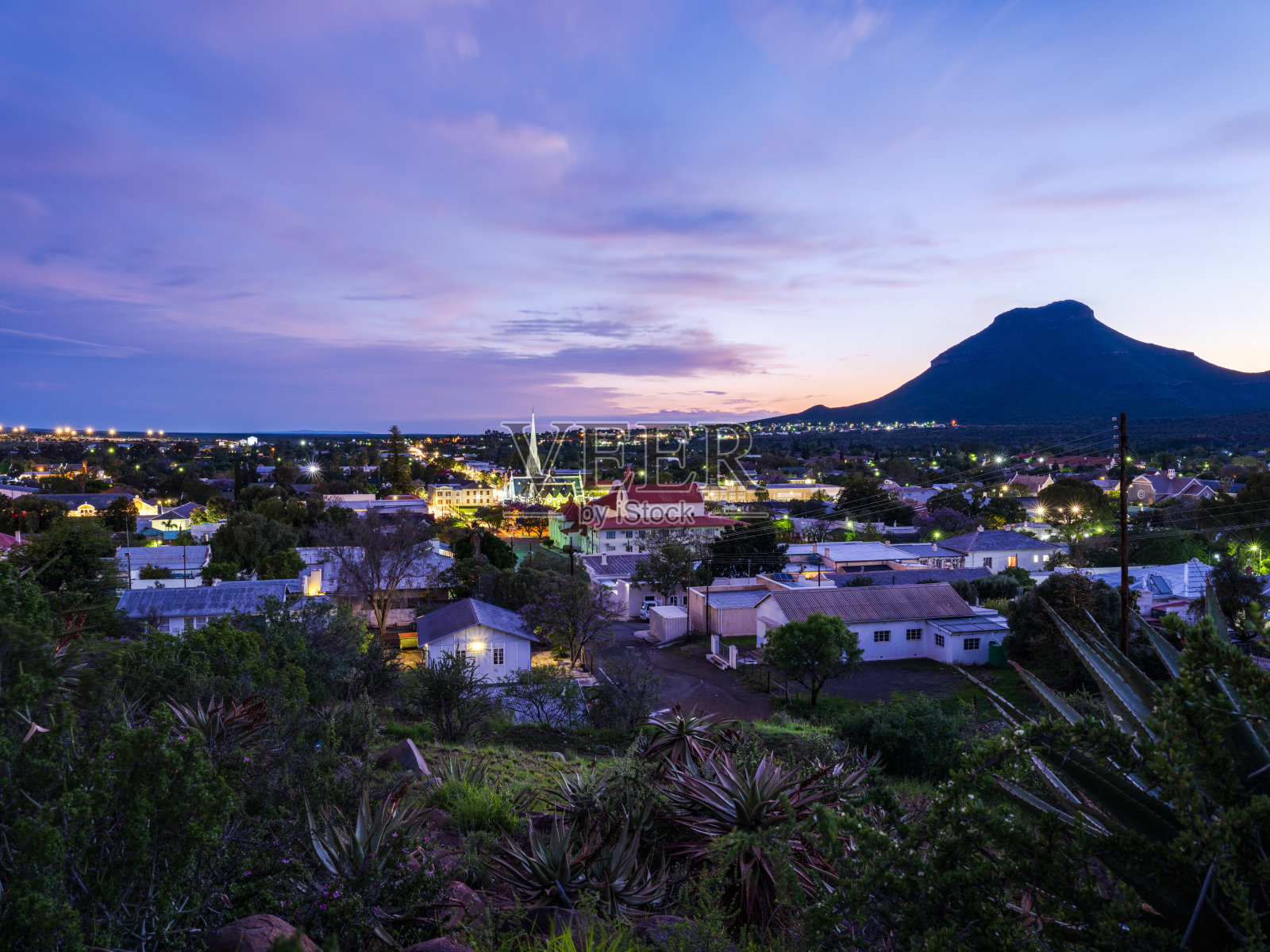 夕阳西下,南非东开普省美丽的小镇格拉芙-雷内照片摄影图片