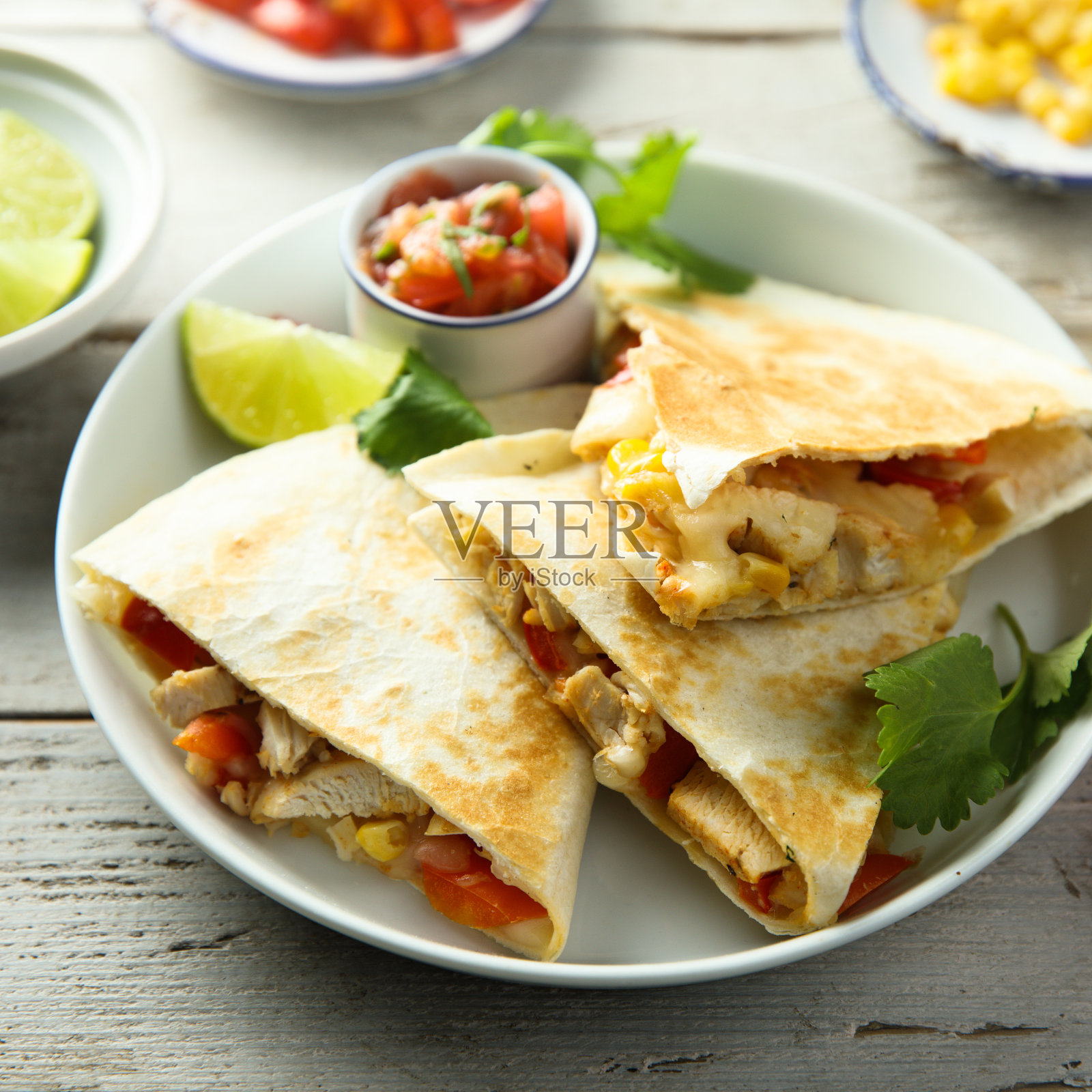 油炸玉米粉饼照片摄影图片