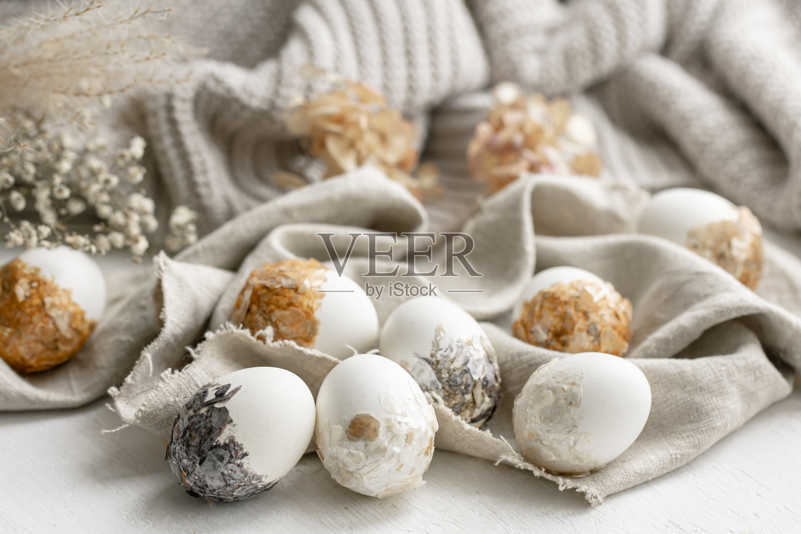 复活节节日背景与装饰蛋在柔和的颜色。照片摄影图片