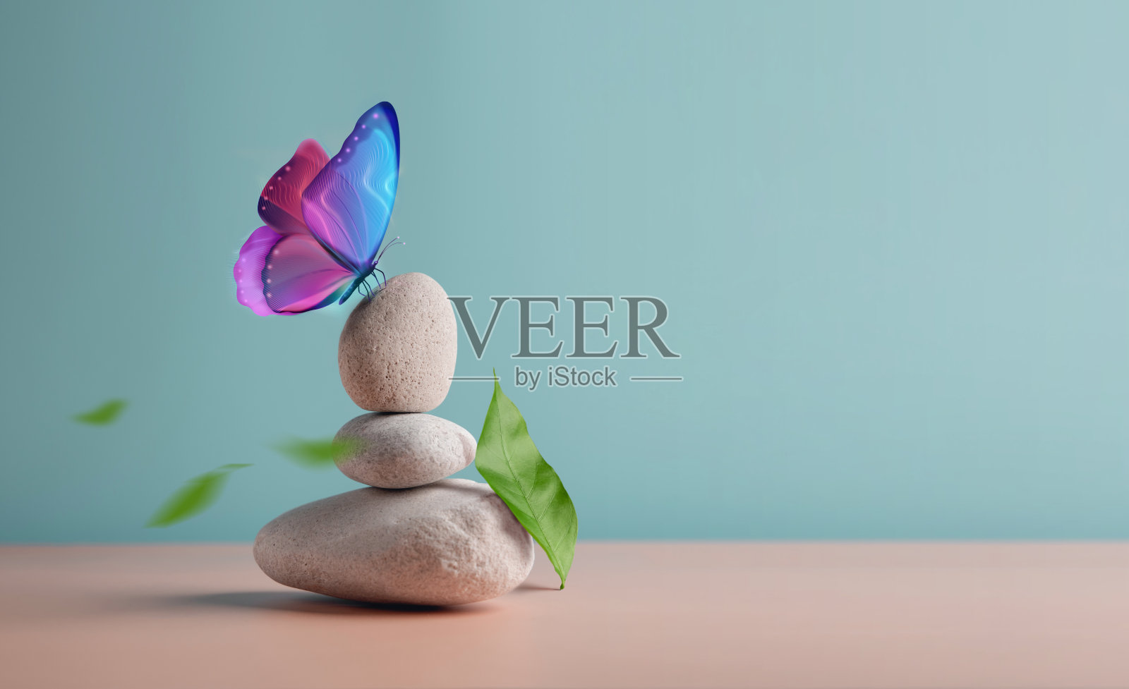 和谐生活理念。超现实主义的卵石石堆上的蝴蝶。自然与技术平衡的隐喻。平静,心灵,生活放松和生活的自然照片摄影图片