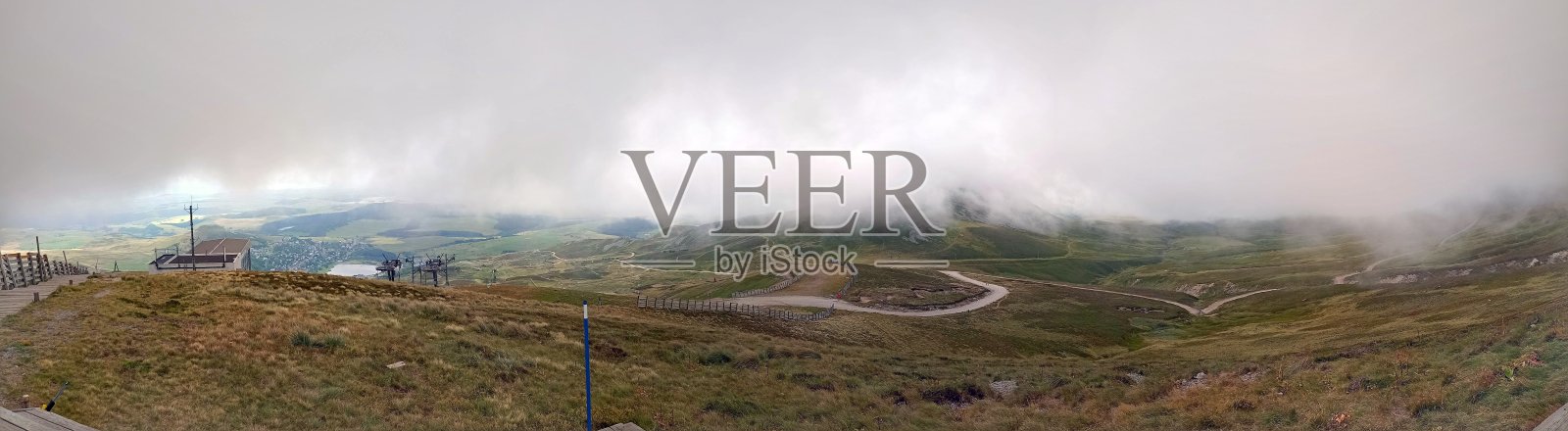 壮丽的摄影在山上从我的高度蓝天与云太阳和新鲜的假期在中央山体照片摄影图片