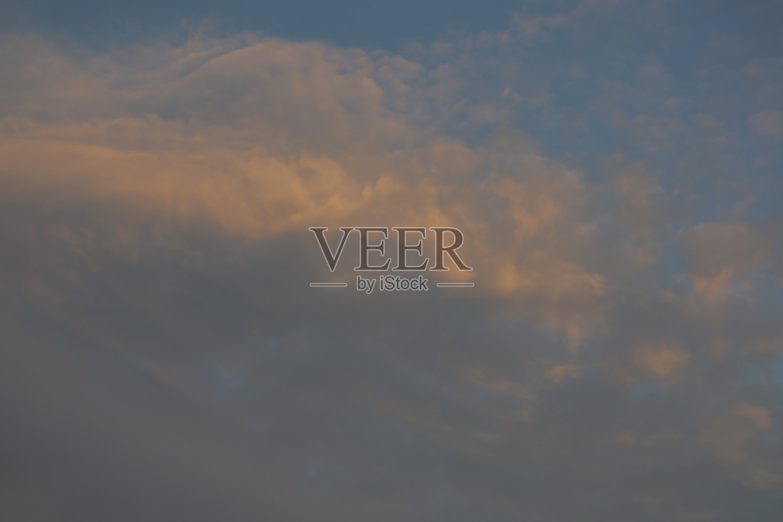 云在日落时分照片摄影图片