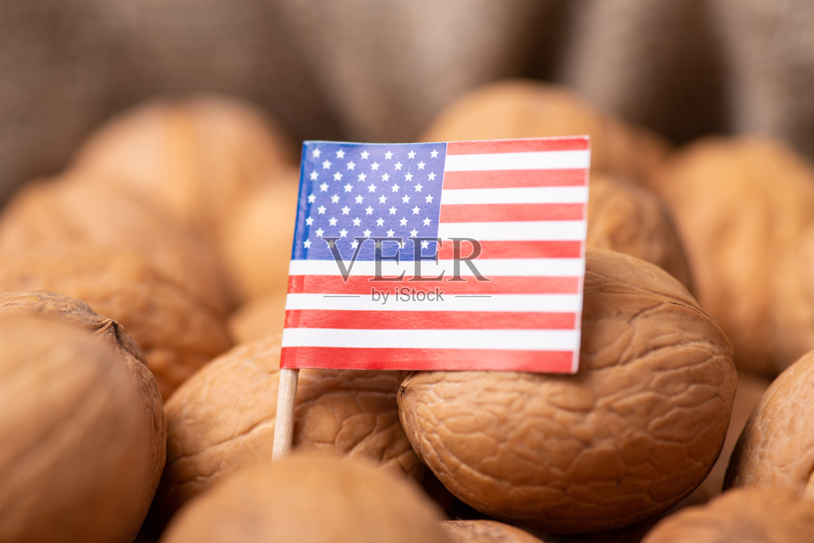 核桃上的美国国旗的特写照片照片摄影图片