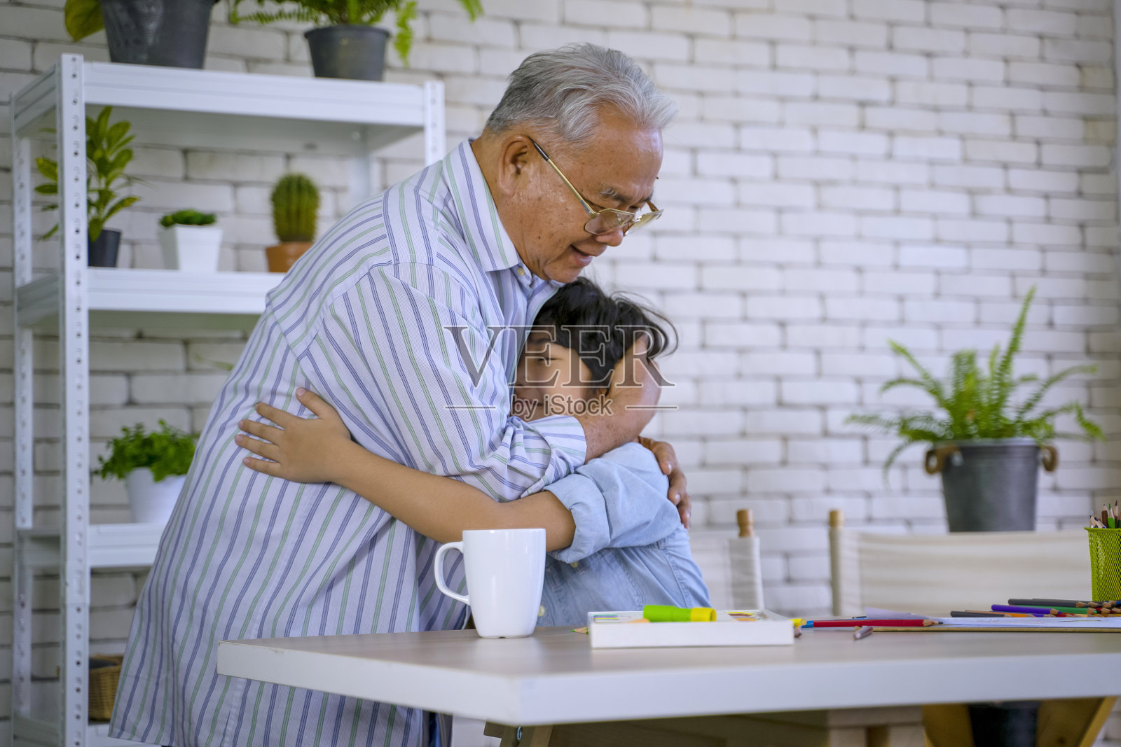 在家休闲。照片摄影图片