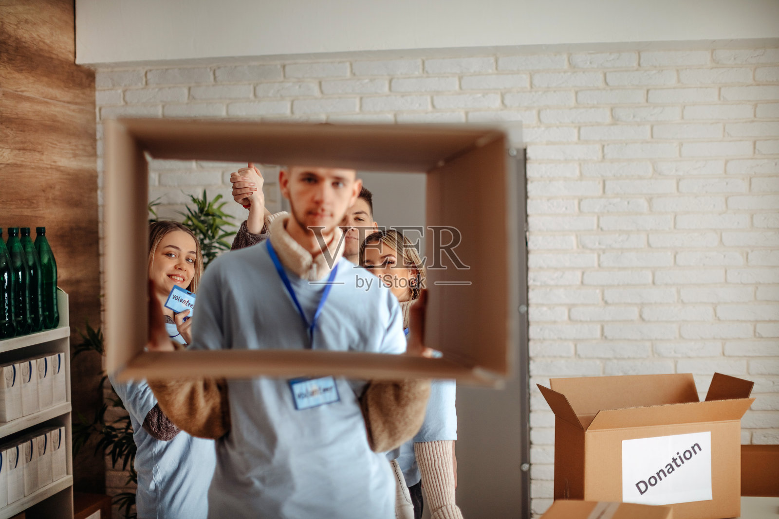 大学生准备捐款照片摄影图片