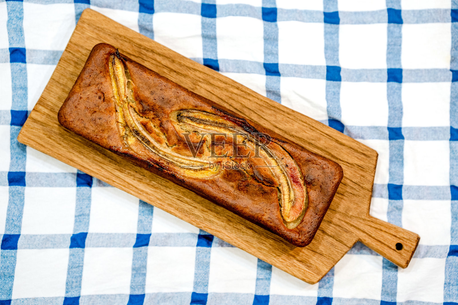 自制的香蕉面包。适当的营养照片摄影图片