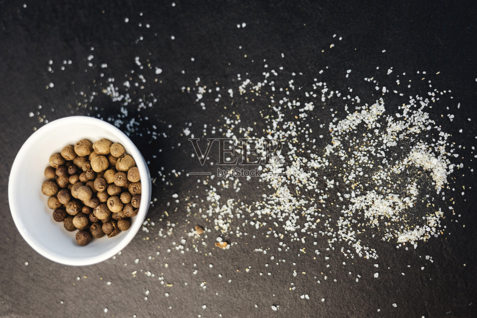 整个黑胡椒粉照片摄影图片