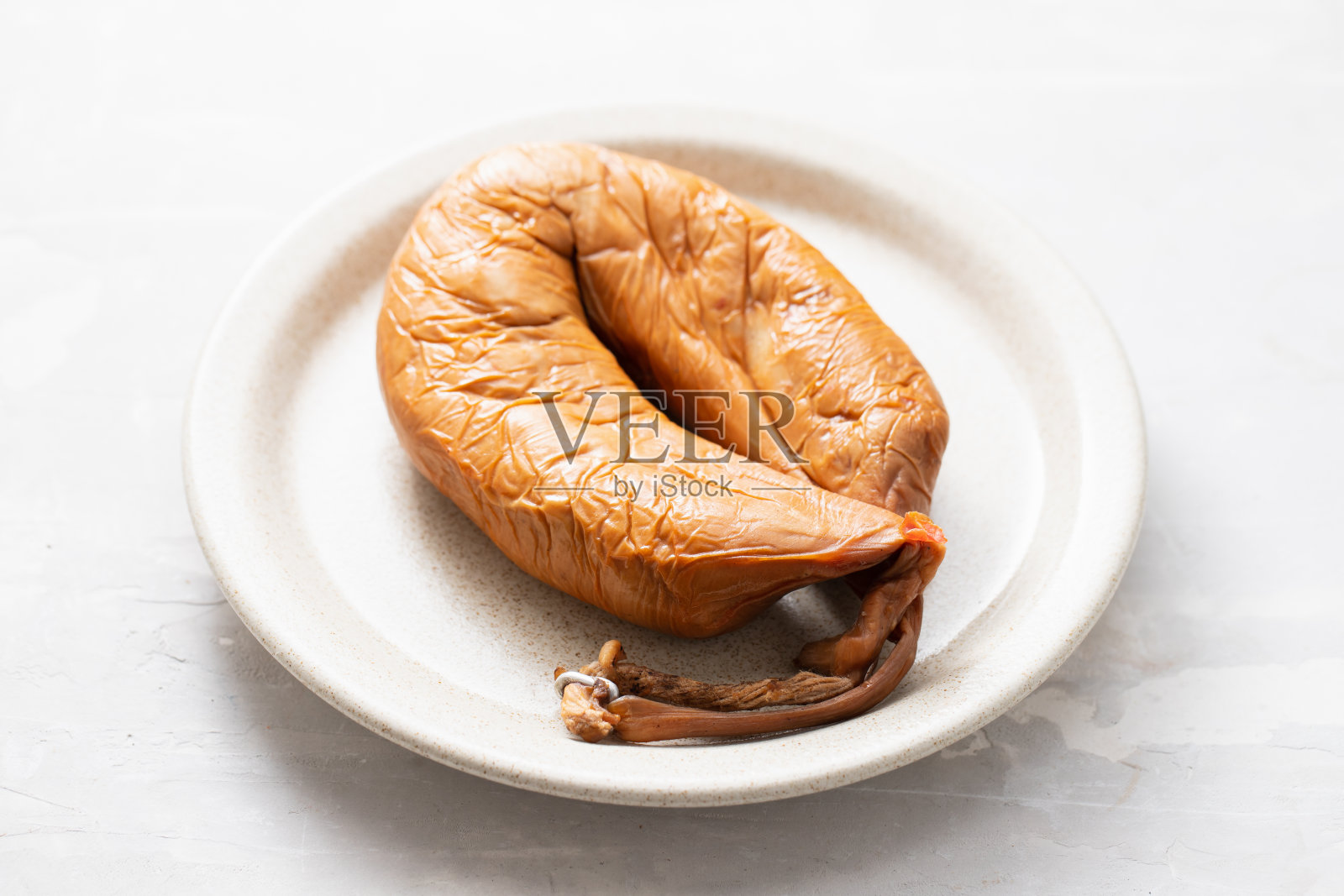 这道菜里有典型的葡萄牙熏香肠照片摄影图片