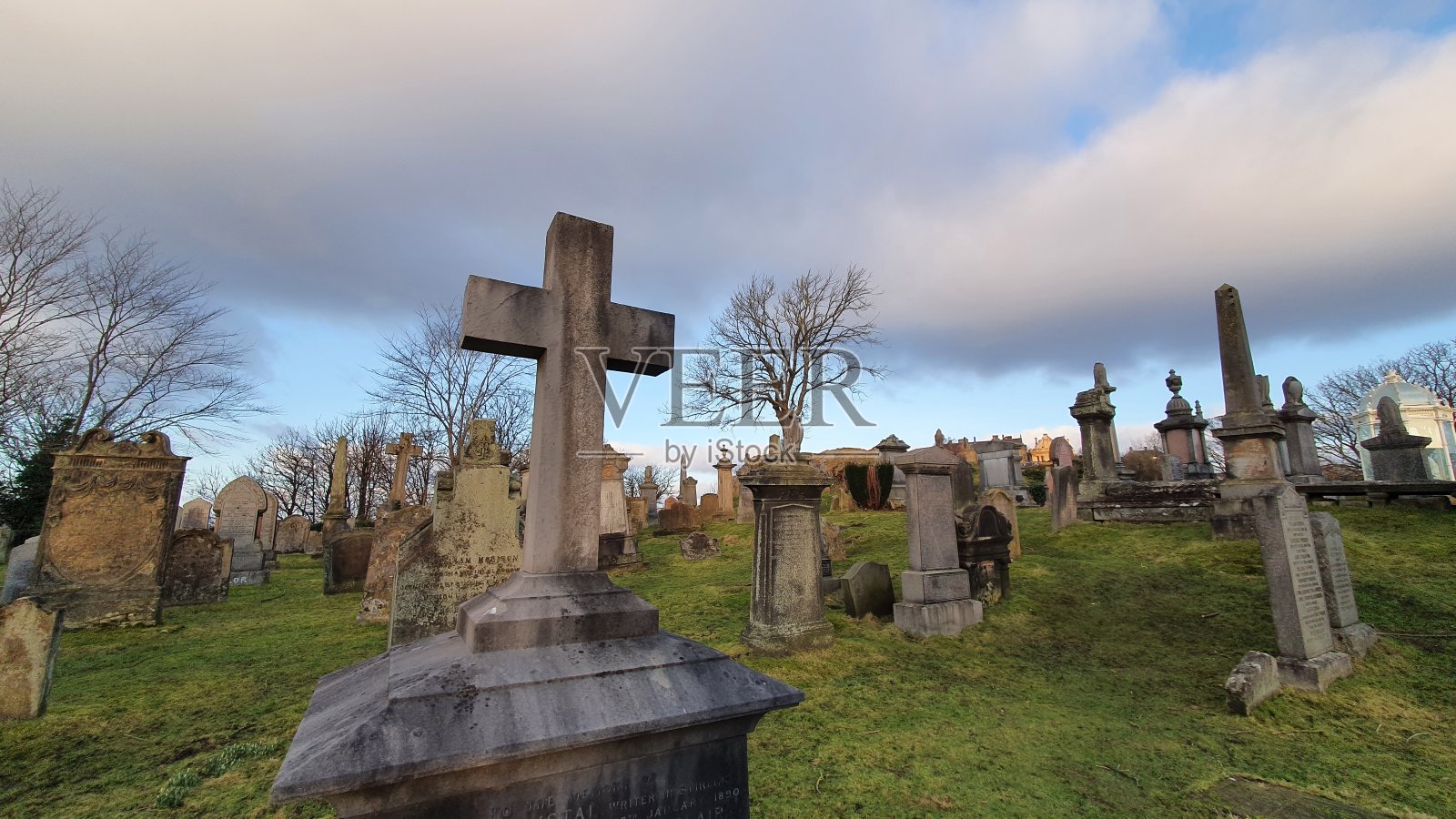 古老的墓地照片摄影图片