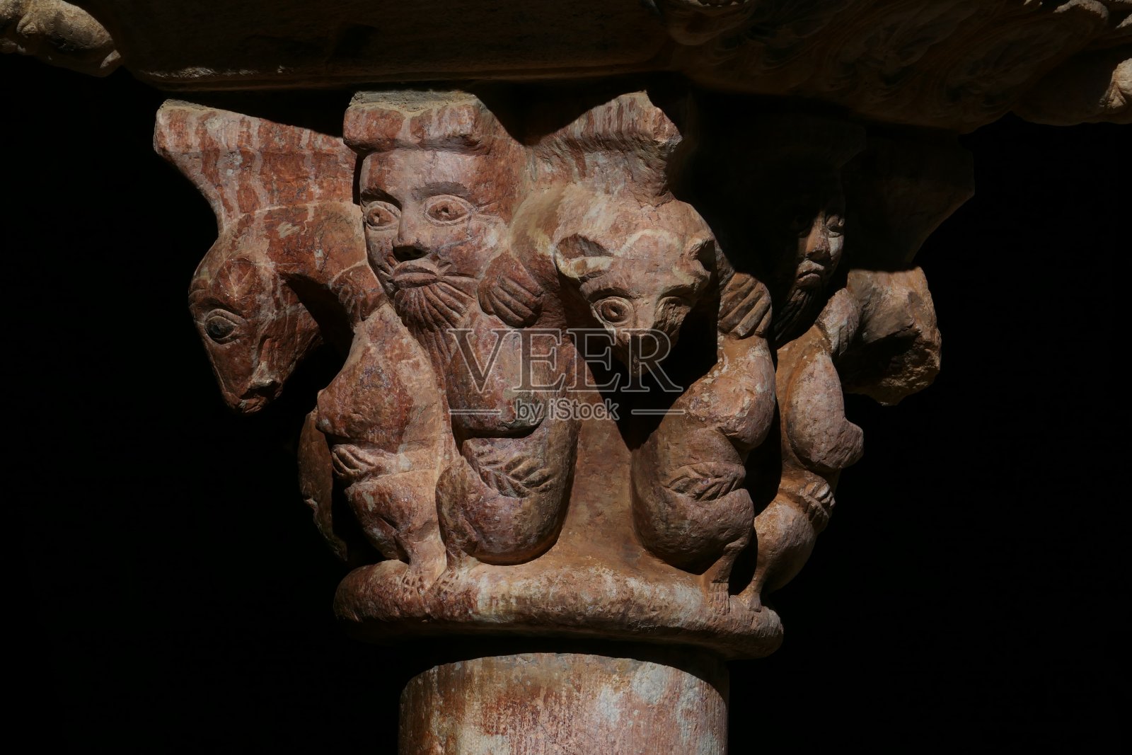 修道院的首府,圣马尔丹·杜卡尼沟修道院,Pyrénées-Orientales照片摄影图片