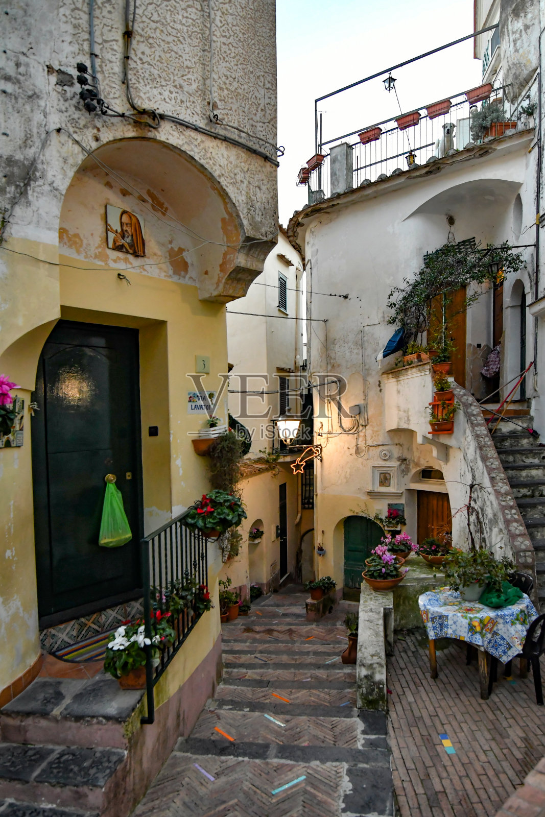 意大利阿马尔菲海岸的阿尔博里村。照片摄影图片