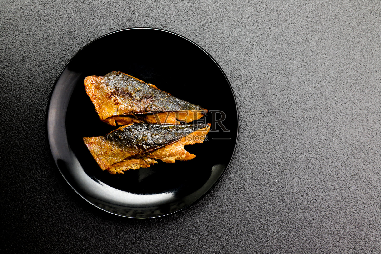 西班牙鲭鱼照烧照片摄影图片