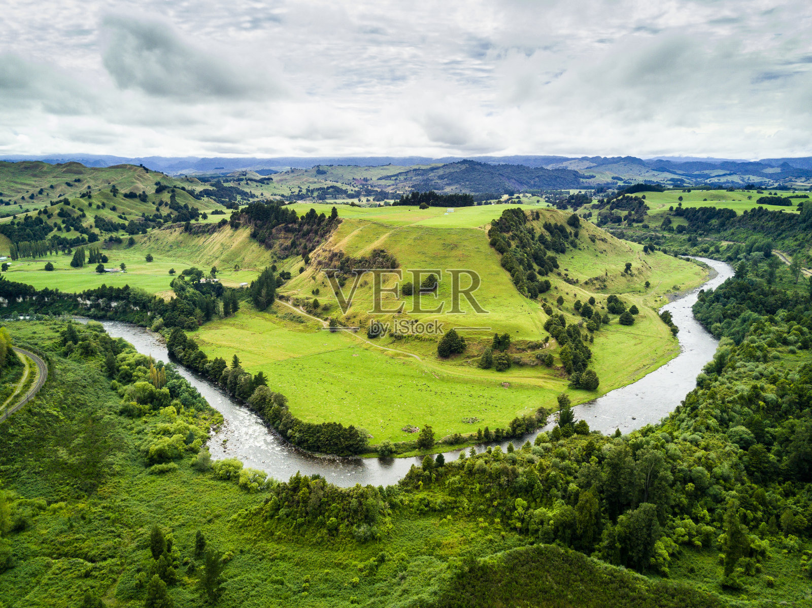 新西兰美丽的旺加努伊河照片摄影图片