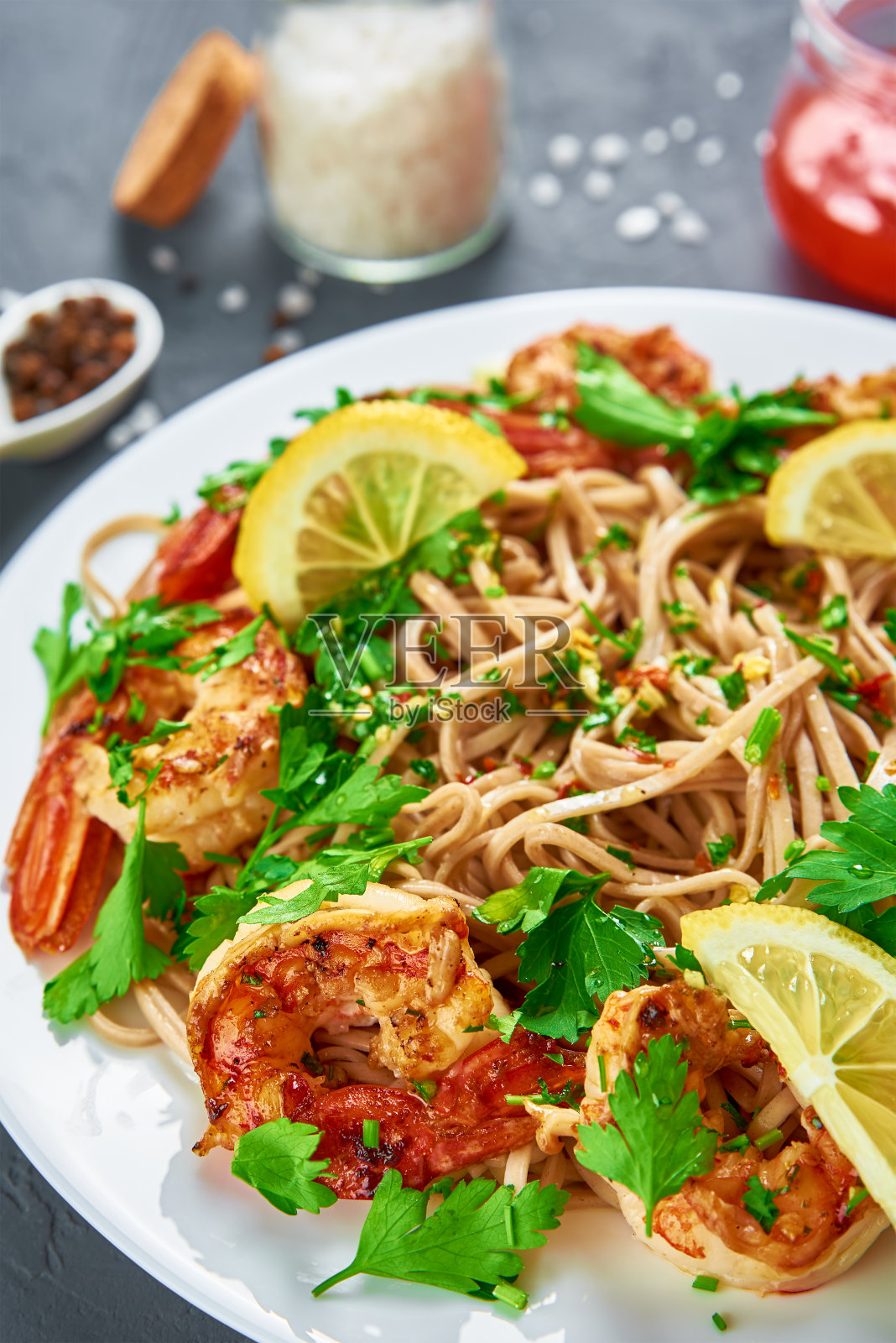 炒虾面,亚洲菜,煮荞麦面照片摄影图片