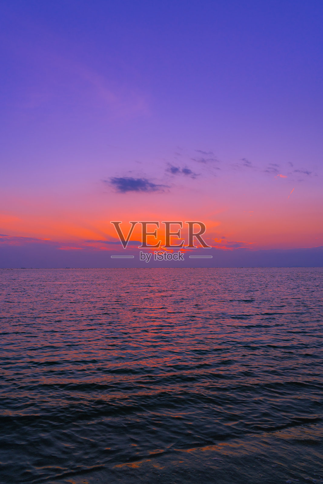 紫色的天空照片摄影图片