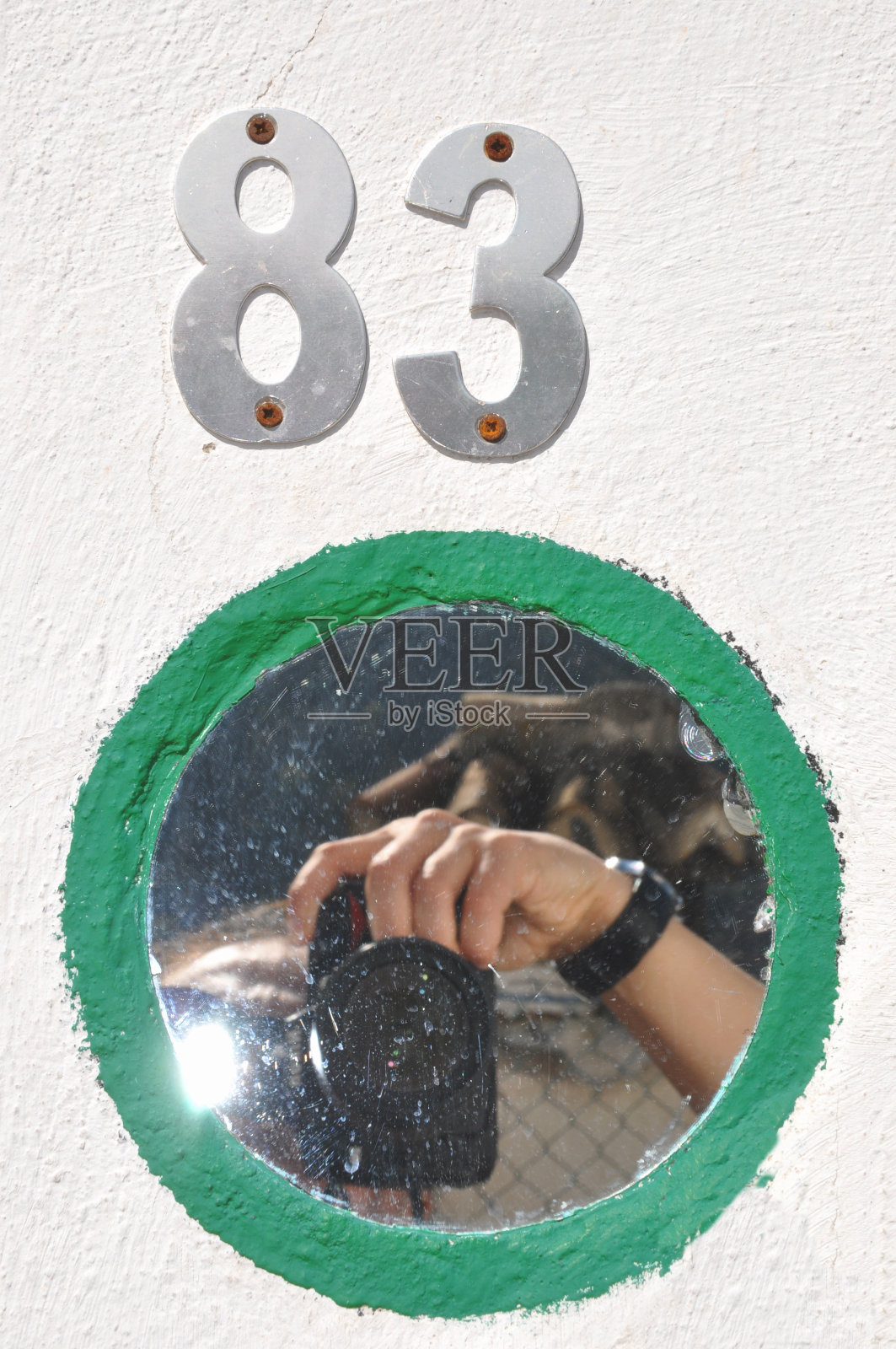 门牌号和镜子照片摄影图片