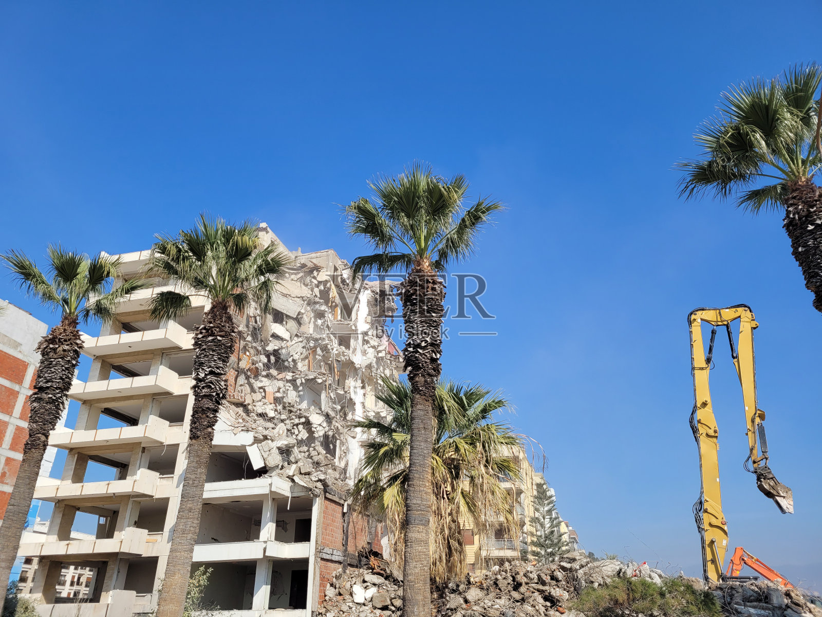 拆除旧建筑照片摄影图片