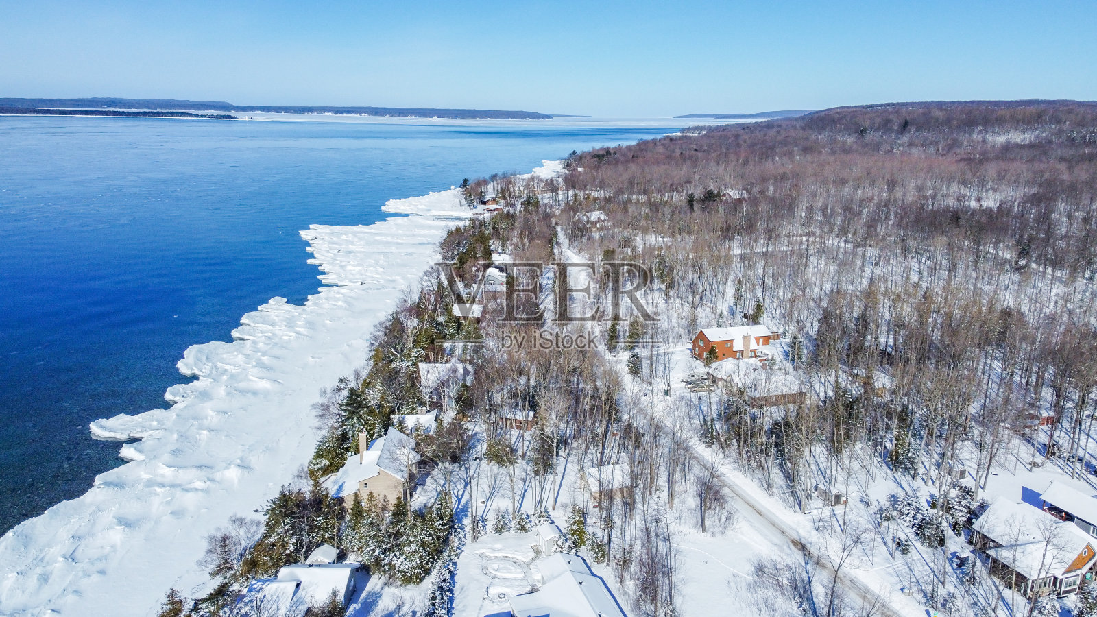 冬天靠近加拿大安大略省Tiny的格鲁吉亚湾照片摄影图片