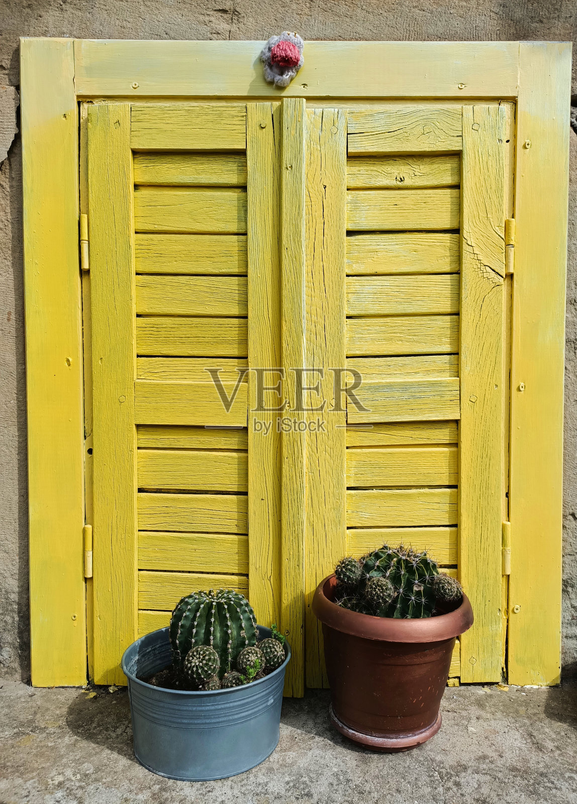 黄色的窗帘照片摄影图片