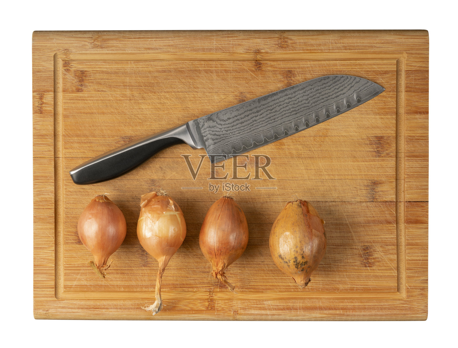 切菜板上的刀照片摄影图片