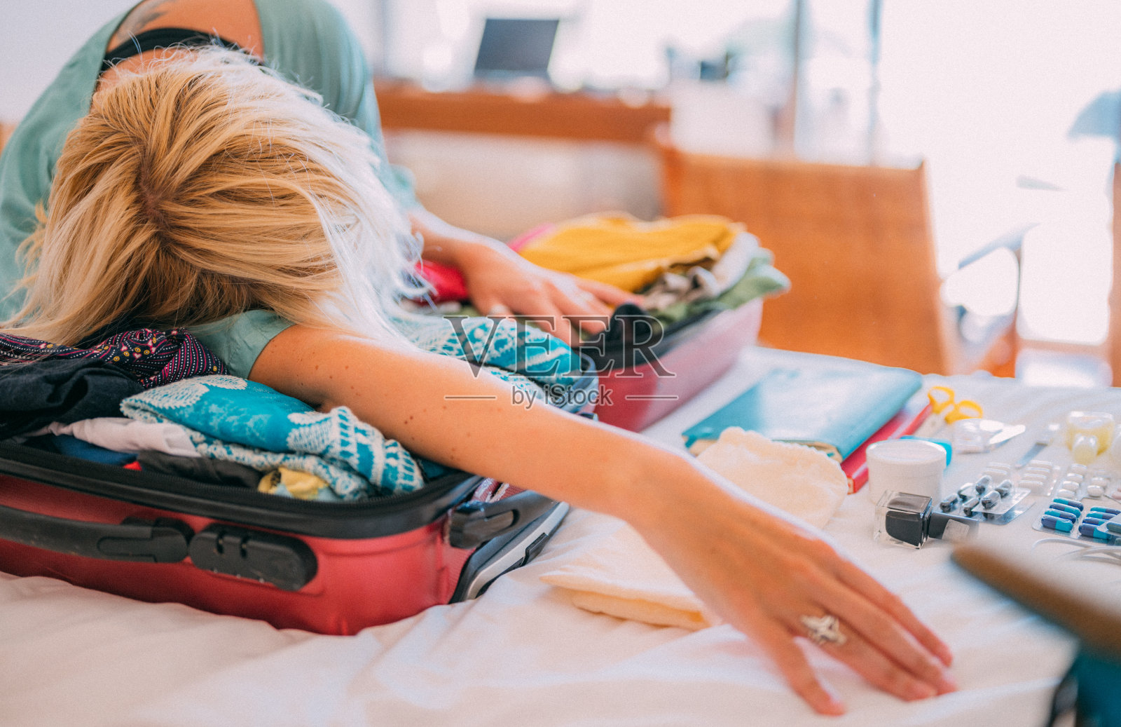 对包装感到厌倦照片摄影图片