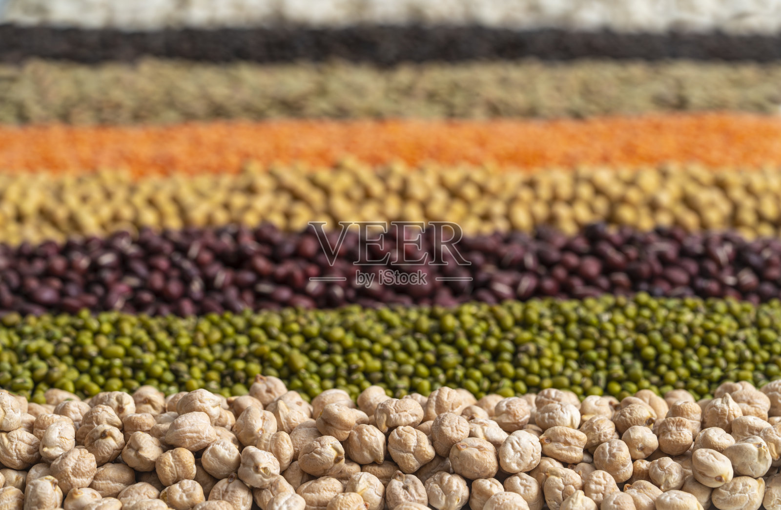 什锦干豆科在一行行全框架宏观特写细节照片摄影图片