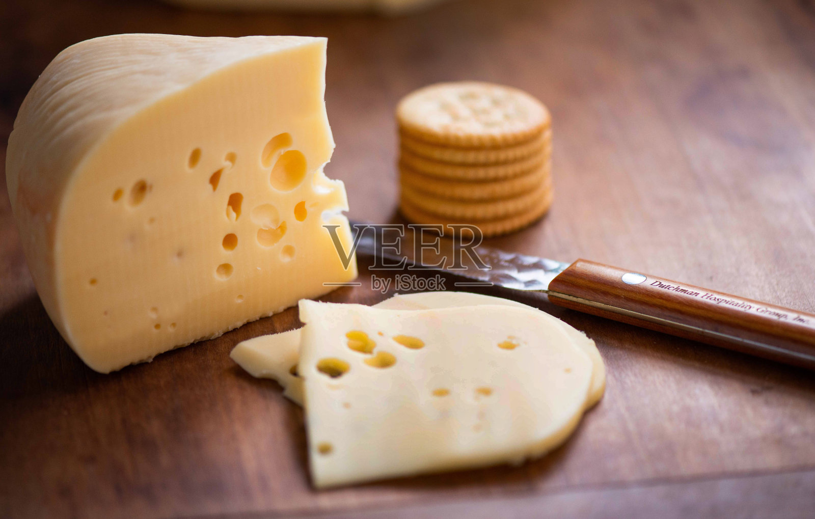 古吉斯堡瑞士奶酪饼干照片摄影图片