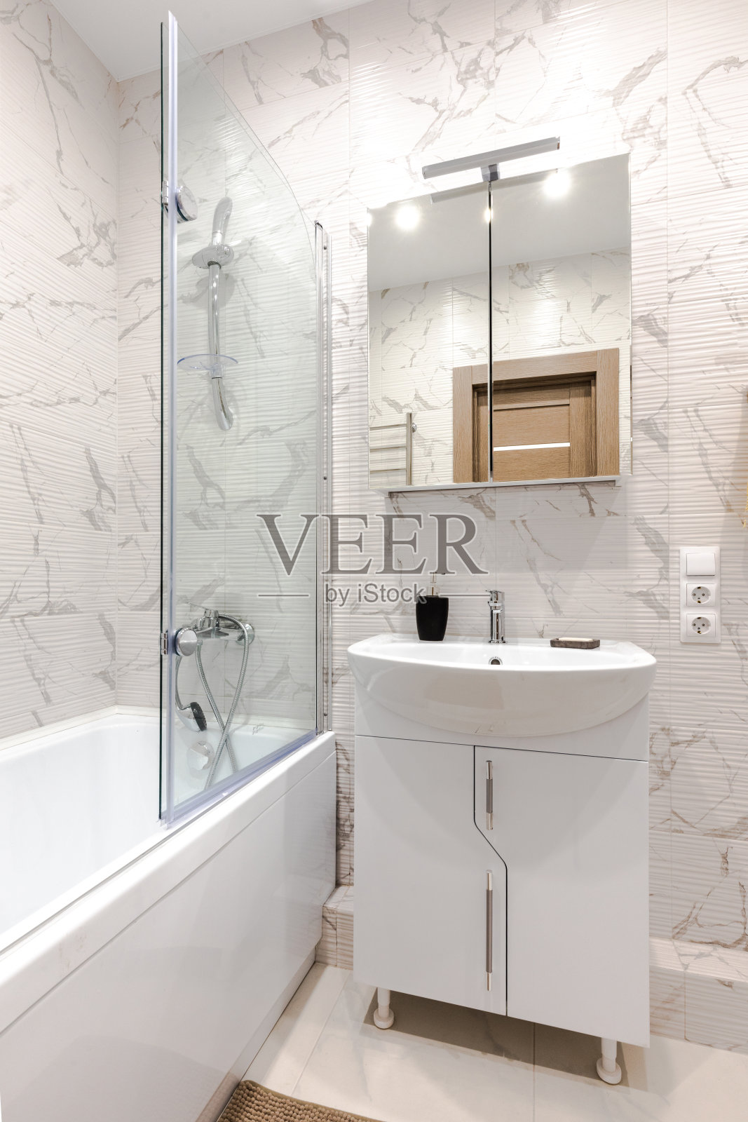 时尚现代豪华大理石浴室照片摄影图片