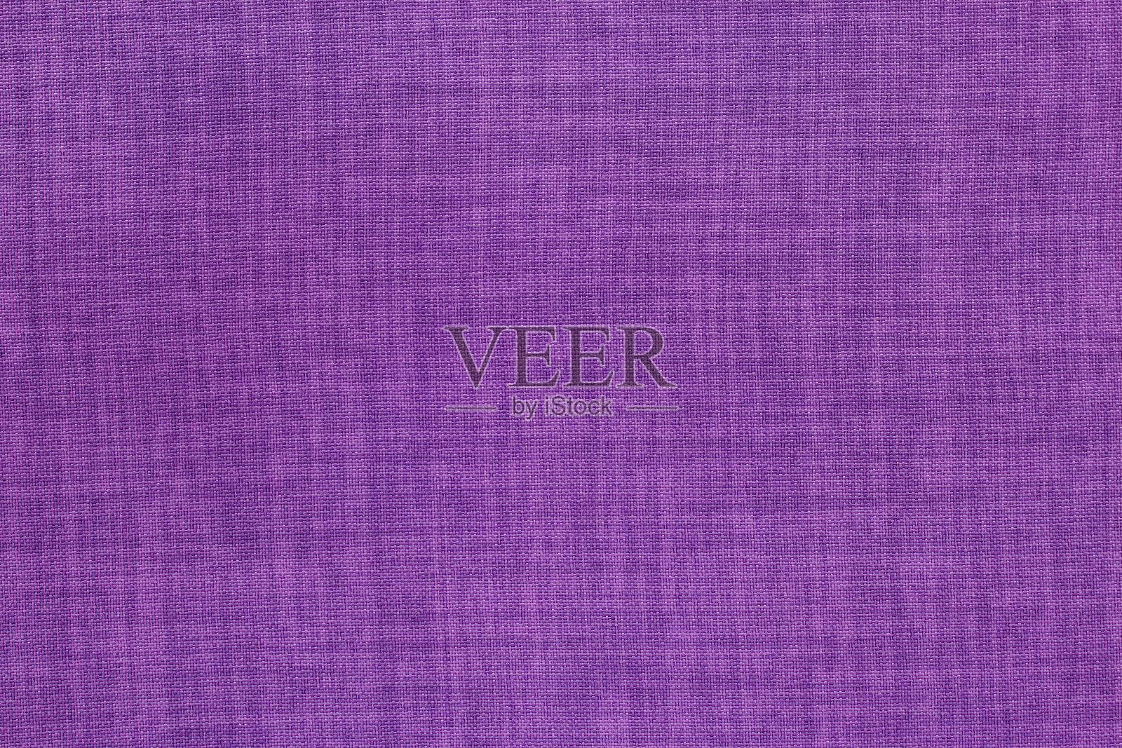 深紫色亚麻布面料的布料纹理背景,天然纺织的无缝图案。照片摄影图片