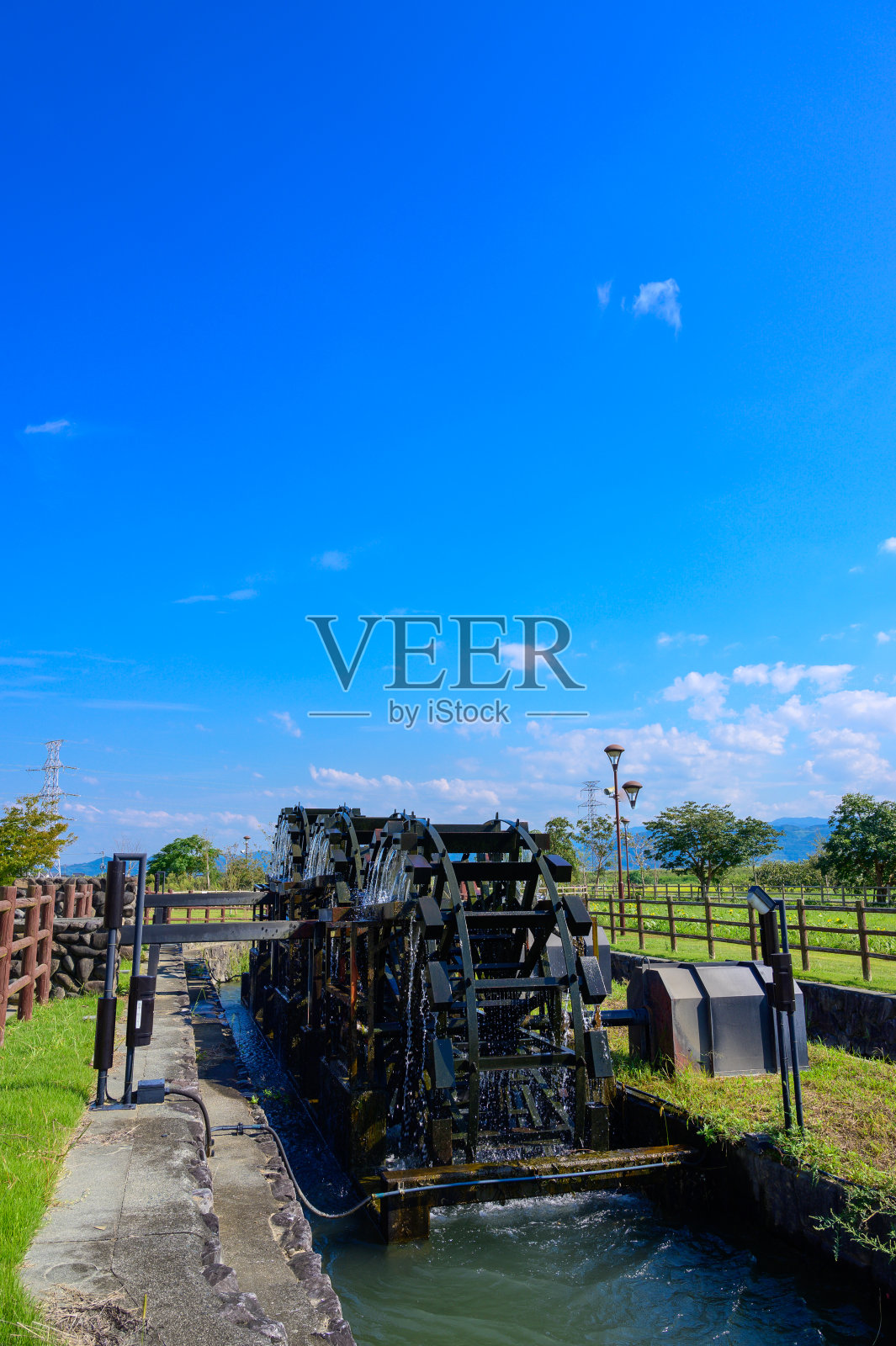 浅仓市三重水轮照片摄影图片