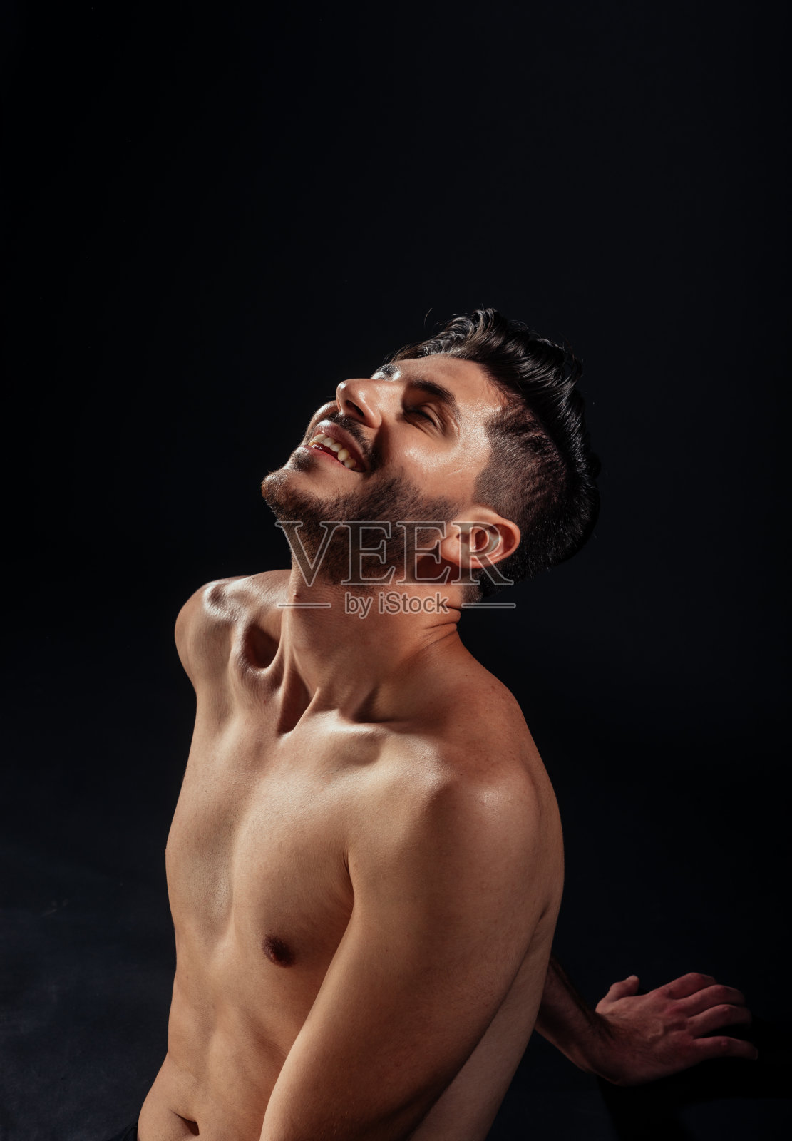 现代时尚的家伙照片摄影图片